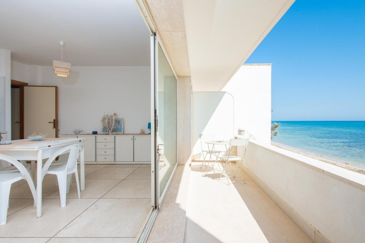 Beach Studios Con Accesso Diretto Alla Spiaggia Torre Pali Exterior foto