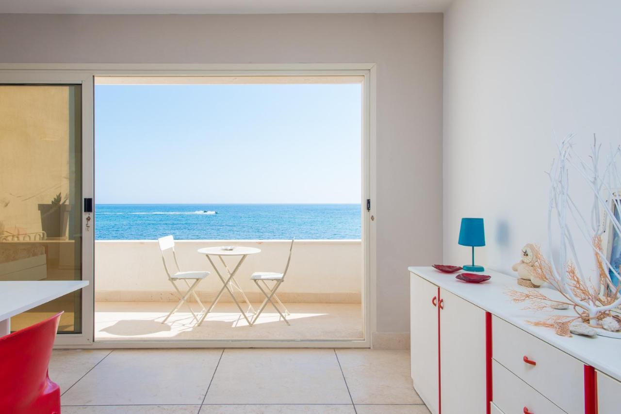 Beach Studios Con Accesso Diretto Alla Spiaggia Torre Pali Exterior foto